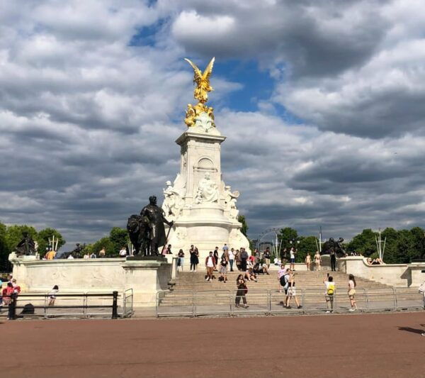 London: Parliament & Palaces Private Walking Tour With Guide - Pickup Location