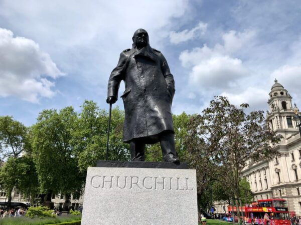 London: Parliament & Palaces Private Walking Tour With Guide - Tour The Sum Up