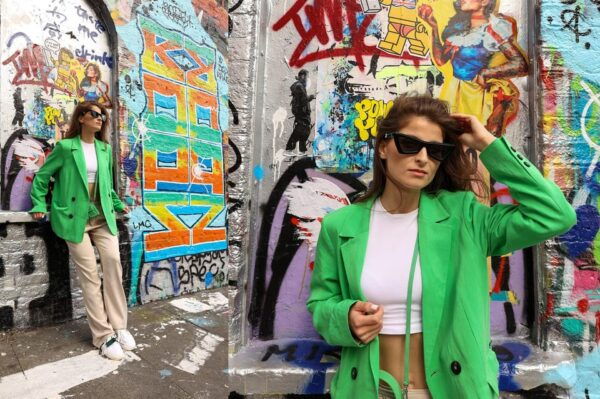 London: Private 2-Hour Photo Shoot at East End Street Art - Shoot Duration and Distance