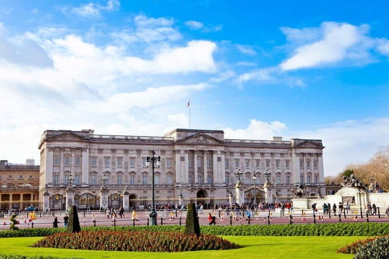 London: Private Classic Sightseeing Tour in a Black Taxi - Good To Know