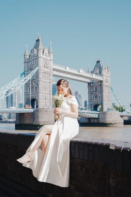 London Private Couple Photoshoot With Cinematic Style - Practical Details and Tips