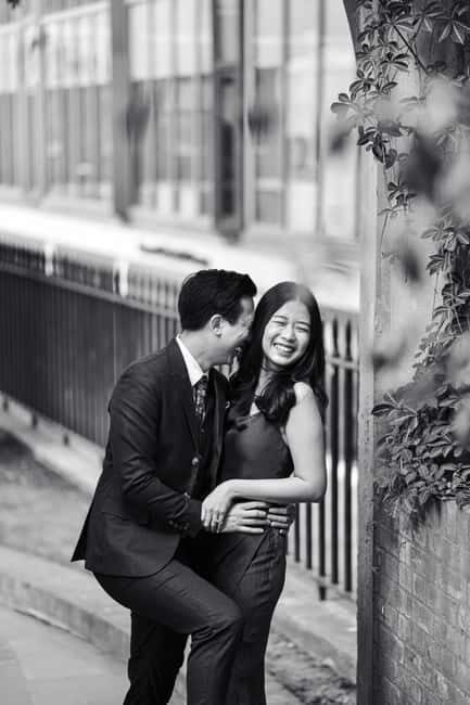 London: Private Engagement Photoshoot in the Big City - A Detailed Look at the Experience
