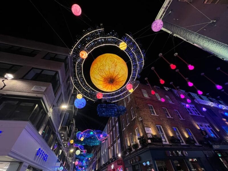 London: Private Festive lights walking tour with a local - London: Private Festive Lights Walking Tour with a Local