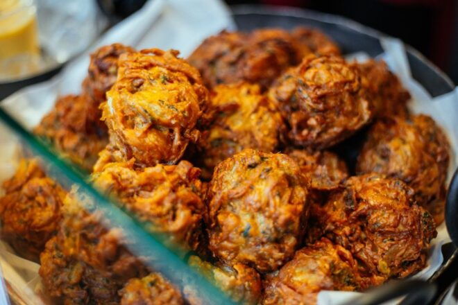 London: Private Food Tour – 10 Tastings With Locals - Local Culture Experience