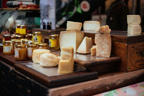 London: Private Food Tour – 10 Tastings With Locals - Inclusions