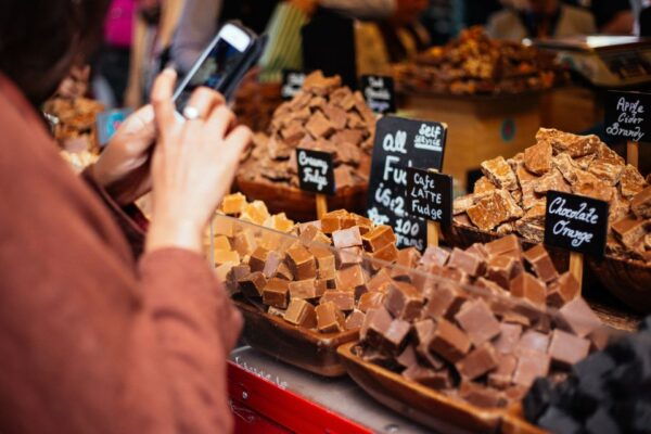 London: Private Food Tour – 10 Tastings With Locals - Participants and Date Selection