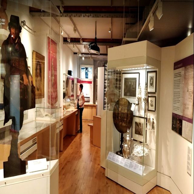 London: Private Jewish History Tour - Experience