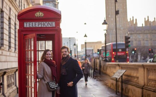 London: Private Landmarks Photoshoot With Video Clip Option - Photographer Expertise and Guidance