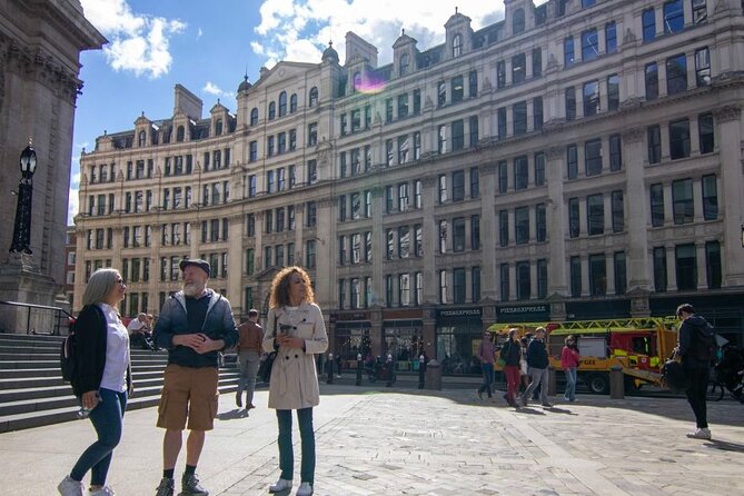 London Private One Day Tour With a Local, Highlights & Off-The-Beaten-Path - The Sum Up