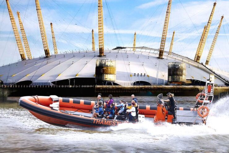 London: Private Speedboat Hire Through the Heart of the City - Good To Know