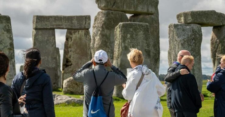London: Private Stonehenge and Windsor Castle Tour - Highlights
