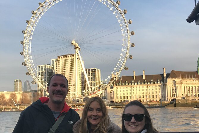 London Private Tour With a Local Guide, Kickstart Your Trip: Customised - Iconic Landmarks: Buckingham Palace, Big Ben, Tower of London