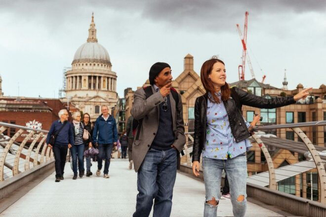 London: Private Tour With Locals – Highlights & Hidden Gems - Local Insights and Hidden Gems