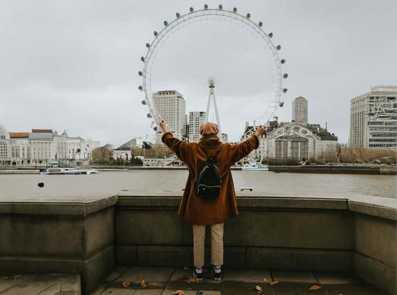 London: Private travel vacation photoshoot -Romantic Special - Good To Know