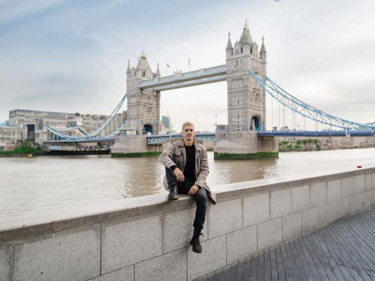 London: Private travel vacation photoshoot -Romantic Special - Who Will Love This Experience?
