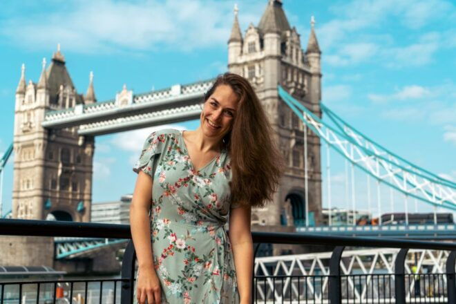 London: Professional Photoshoot at Tower Bridge - Inclusions
