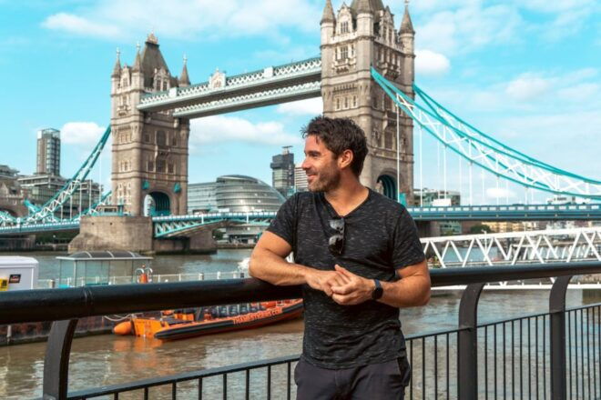 London: Professional Photoshoot at Tower Bridge - Customer Reviews