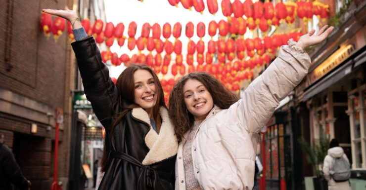 London: Professional Photoshoot in Chinatown - Experience