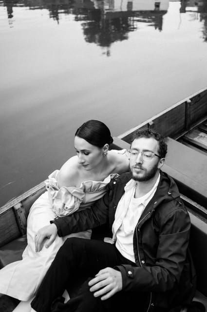 London: Professional Photoshoot to create special moments - FAQ  
