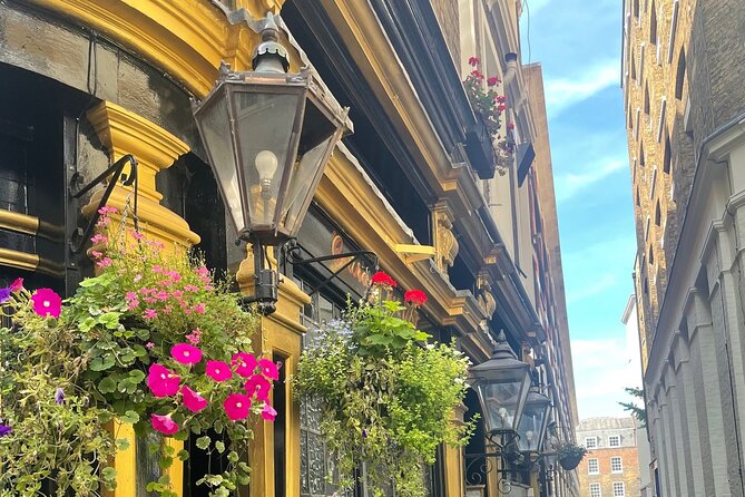 London Pub Walking Tour: Sip, Explore, and Learn Cockney Slang - Authentic London Pubs