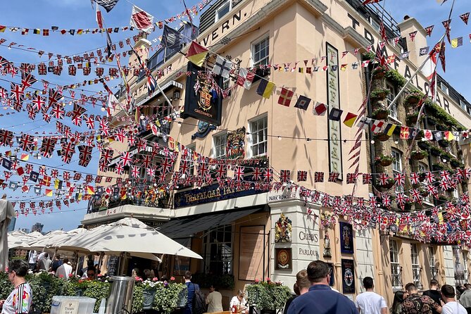 London Pub Walking Tour: Sip, Explore, and Learn Cockney Slang - Traditional British Pub Food