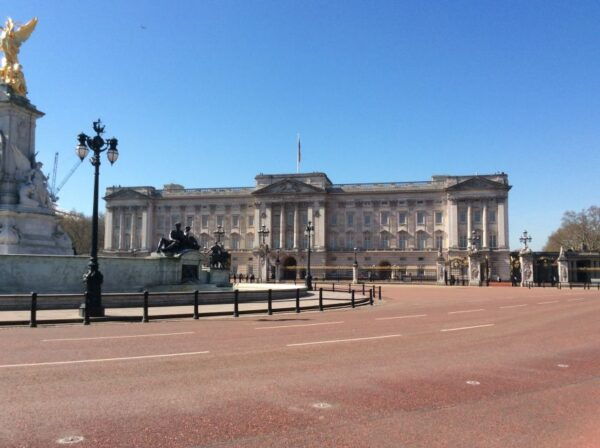 London: Queen Elizabeth II Private Walking Tour - Common Questions