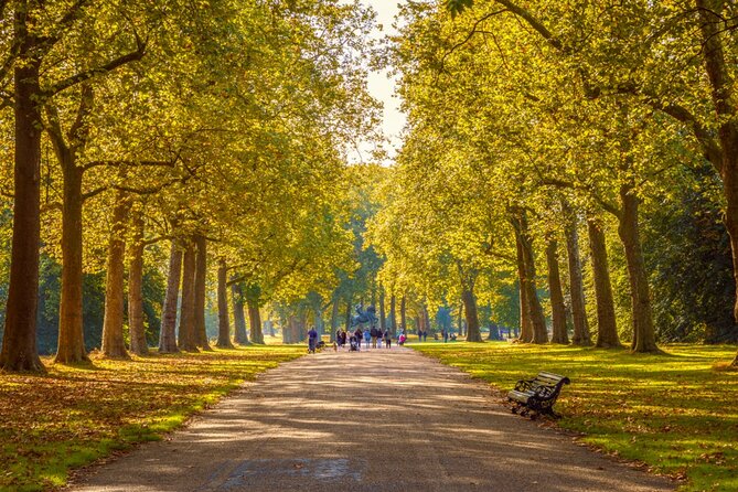 London: Queen & Freddie Mercury Outdoor Escape Game - Solve Clues to Unlock Stories and Progress