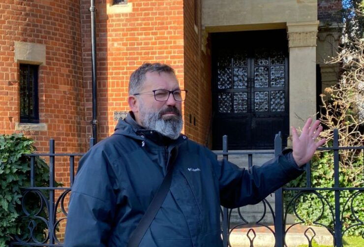 London: "Queen" Highlights Walking Tour - Experience