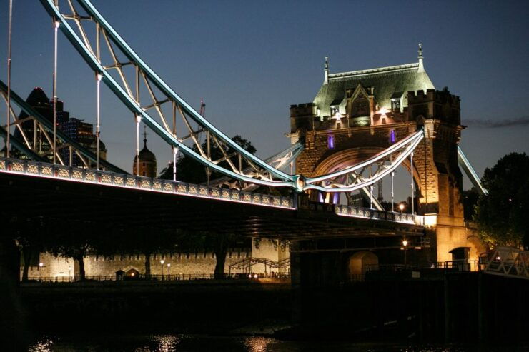 London: River Thames Dinner Cruise With Live Jazz - Activity Details and Logistics