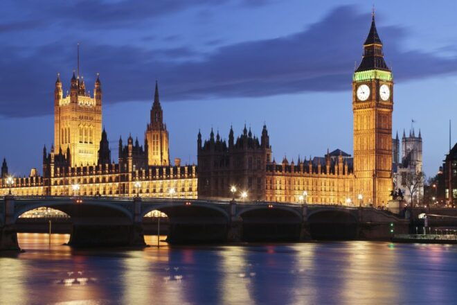 London: River Thames Evening Bike Tour With Beer Tasting - Inclusions and Restrictions
