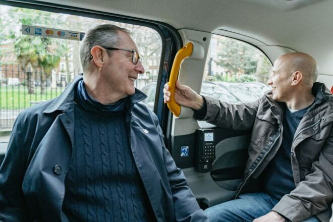 London: Rock and Roll Taxi Tour - Immerse Yourself in Londons Rock Music Scene