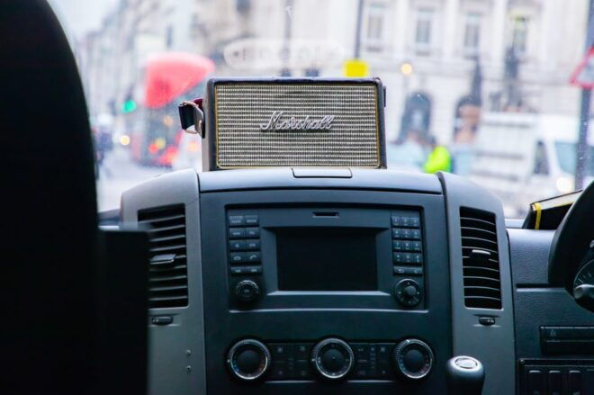 London: Rock N Roll History Tour - Transportation and Accessibility