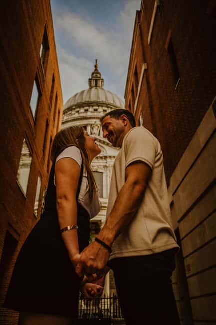 London: Romantic Photoshoot In Iconic Landmarks - The Experience Value in Detail