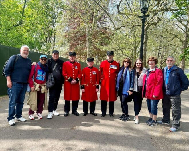 London: Royal Family and Changing of the Guards Walking Tour - Directions