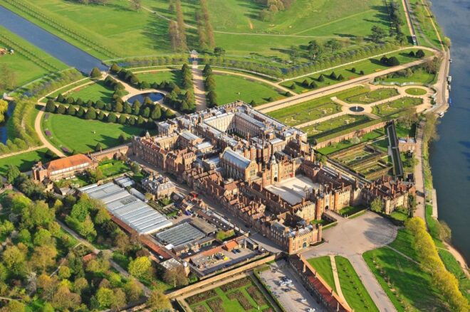 London: Royal Hampton Court Guided Tour With Afternoon Tea - Booking Details