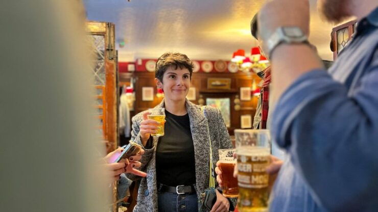 London: Royal Historic Pubs Walking Tour - Activity Information