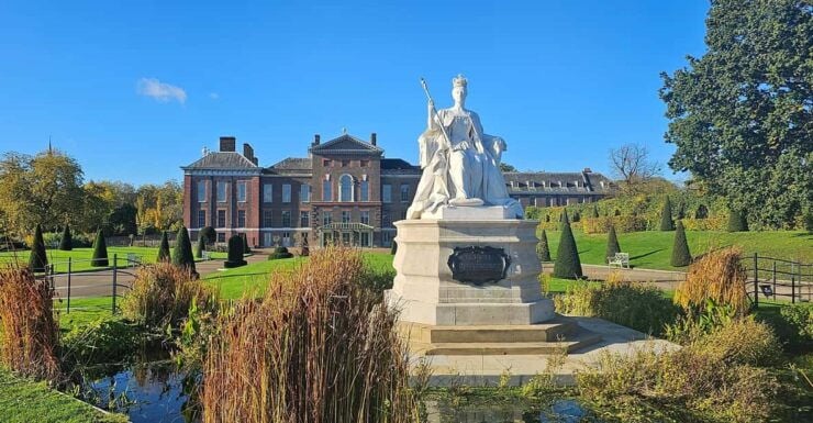 London: Royal Kensington Walking Tour - Visitor Information