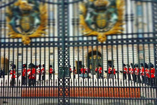 London Royal Landmarks Tour With Changing of the Guard - Other Must-See Attractions