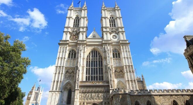 London: Royal London & Royal Palaces Walking Tour - Full Description