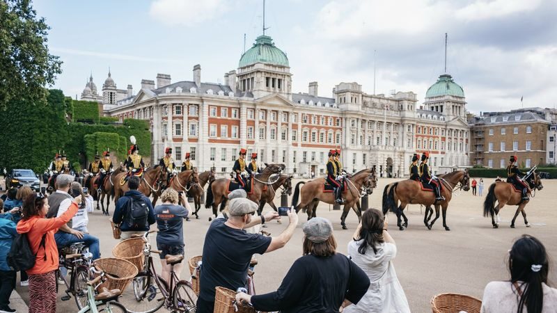 London Royal Palaces Half-Day Bike Tour - Who is likely to enjoy this ride