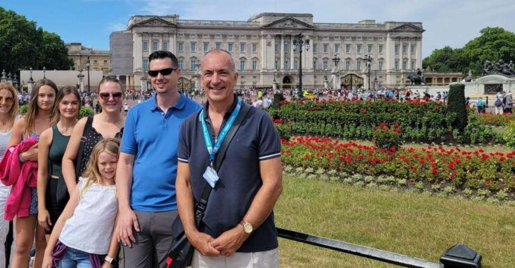 London: Royal Walking Tour and Buckingham Palace Audio Tour - Activity Details