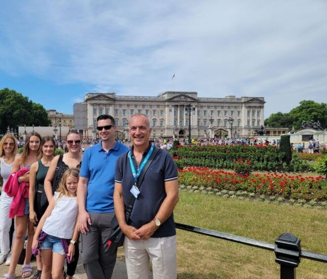 London: Royal Walking Tour and Buckingham Palace Audio Tour - Customer Reviews