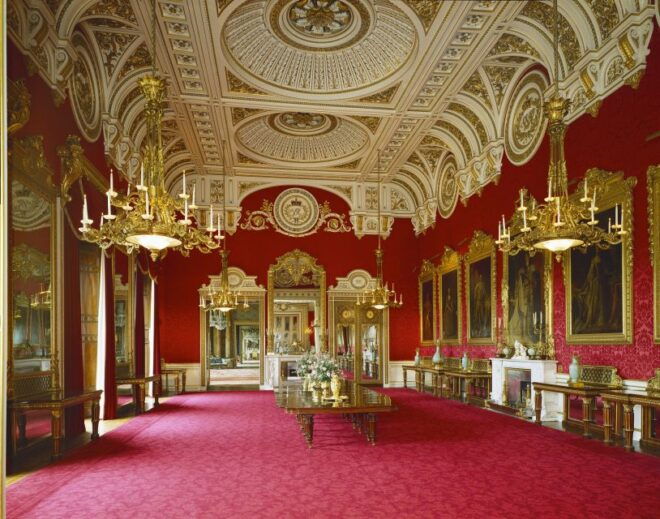 London: Royal Walking Tour and Buckingham Palace Audio Tour - Booking Details
