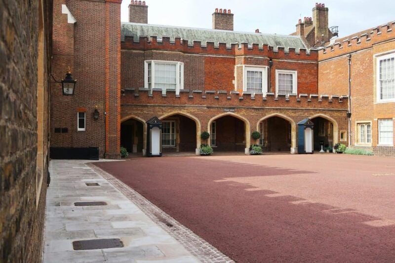 London: Royal Walking Tour with Guard Change & Royal Mews - A Deep Dive into the Experience