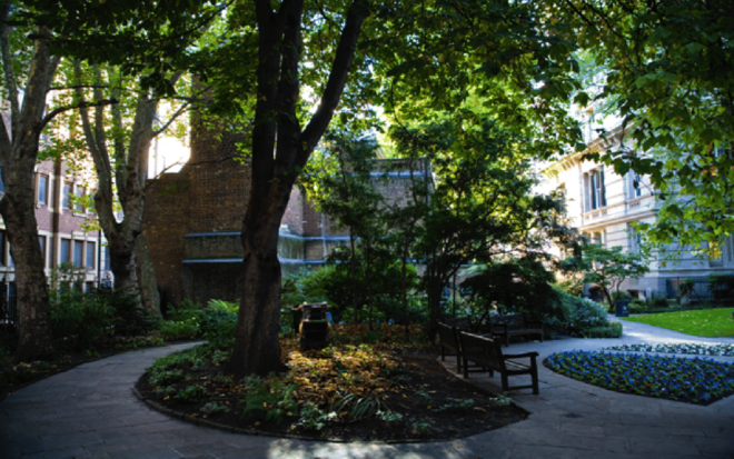 London: Secret Gardens of the City of London - Uncover Historical Narratives