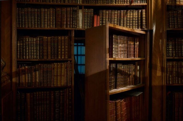 London: Secret Societies, Occultism & Halloween Witchcraft - The Practical Side of the Tour