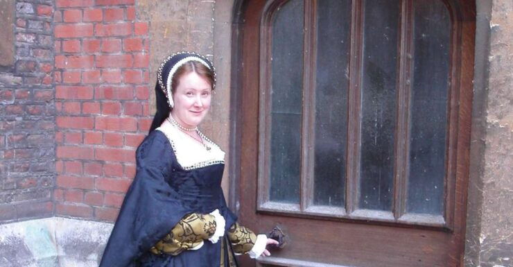 London: Secrets of Hampton Court Palace Guided Tour - Free Cancellation and Flexible Booking Options