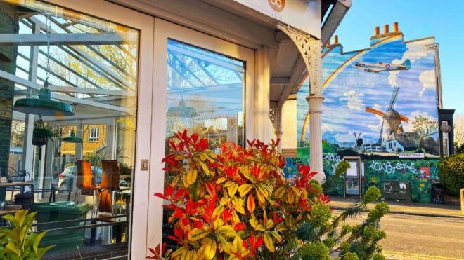 London: Self-Guided Arty Adventure Mystery Tour of Peckham - Experience a City Tour With a Twist