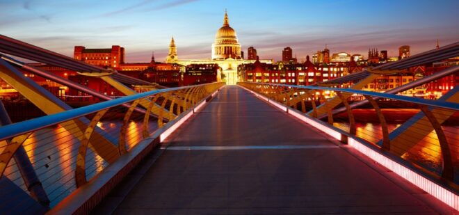 London Self Guided City Tour With an App - Features of the App