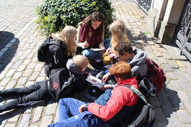 London Self-Guided Murder Mystery Tour by Buckingham Palace - Directions